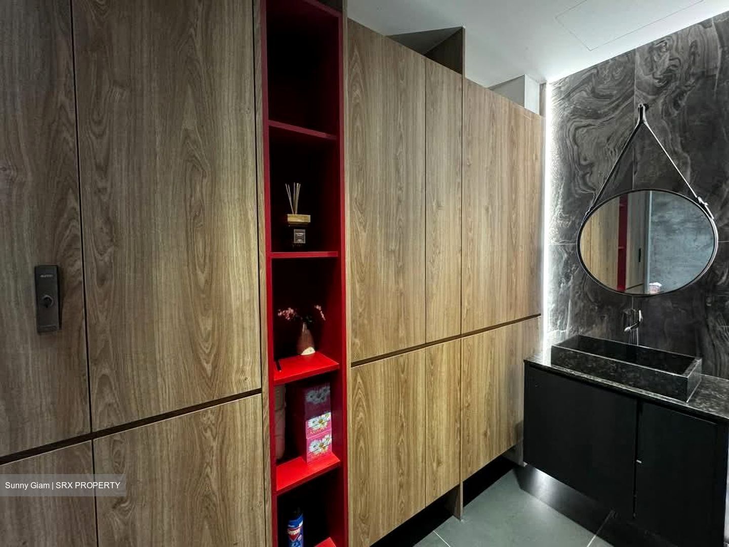 Serangoon Road (D12), Retail #558871411